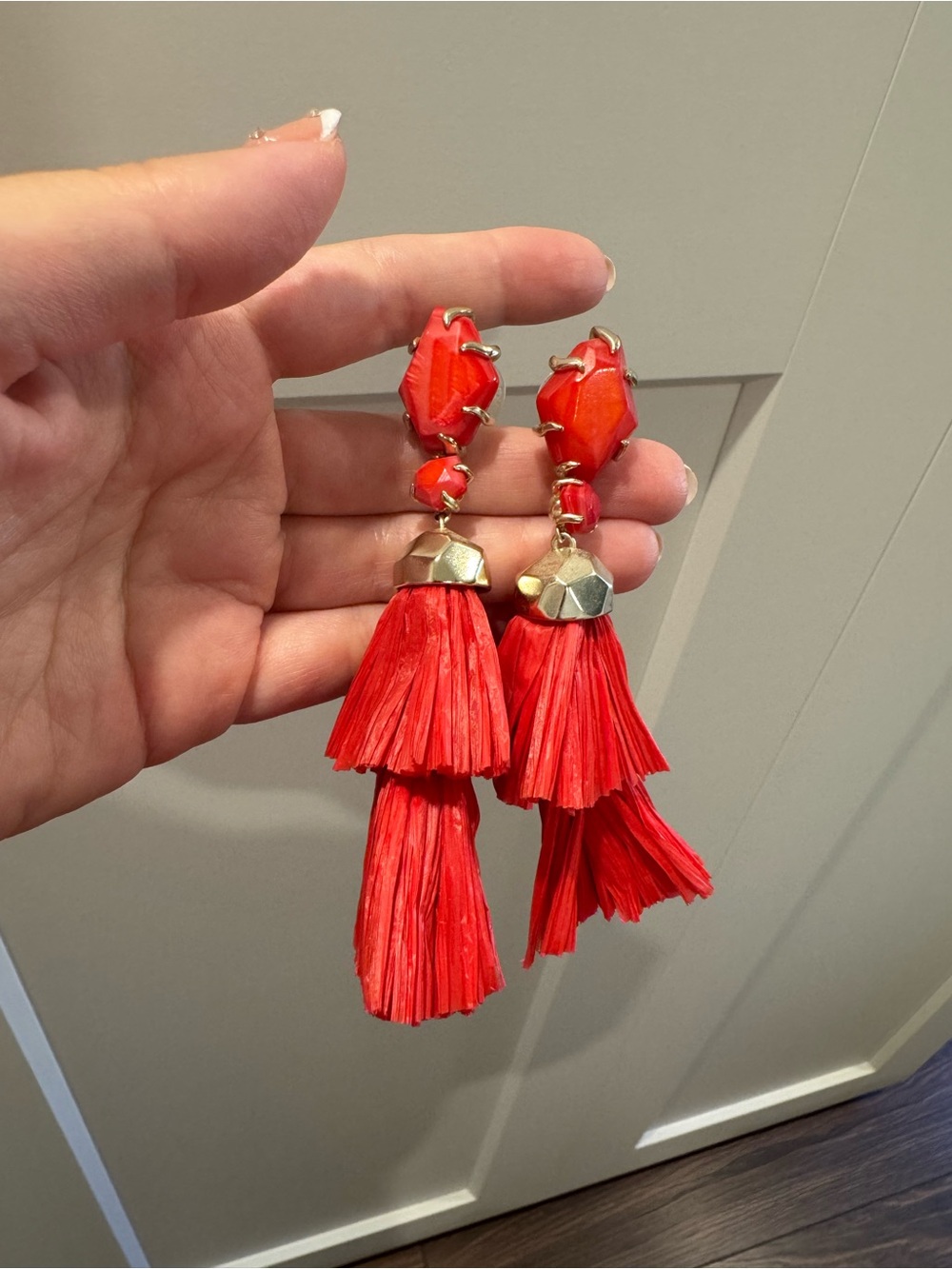 Kendra Scott Denise Gold Statement Earrings in Red Mother Of Pearl - 3 In 1! - Picture 4 of 5